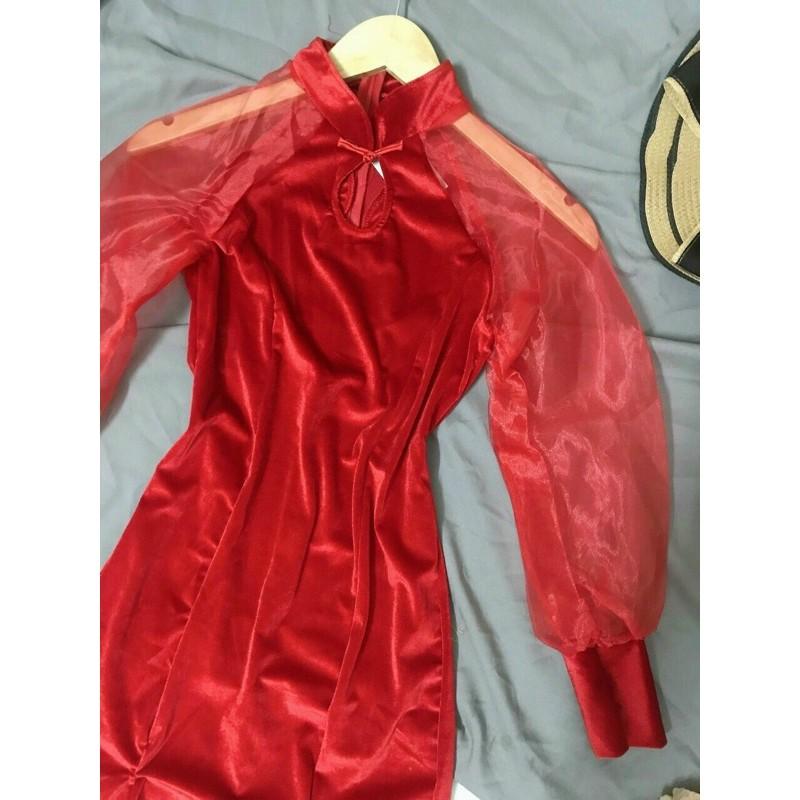 Đầm body cổ tàu giọt nước tay dài xẻ lai cực xinh