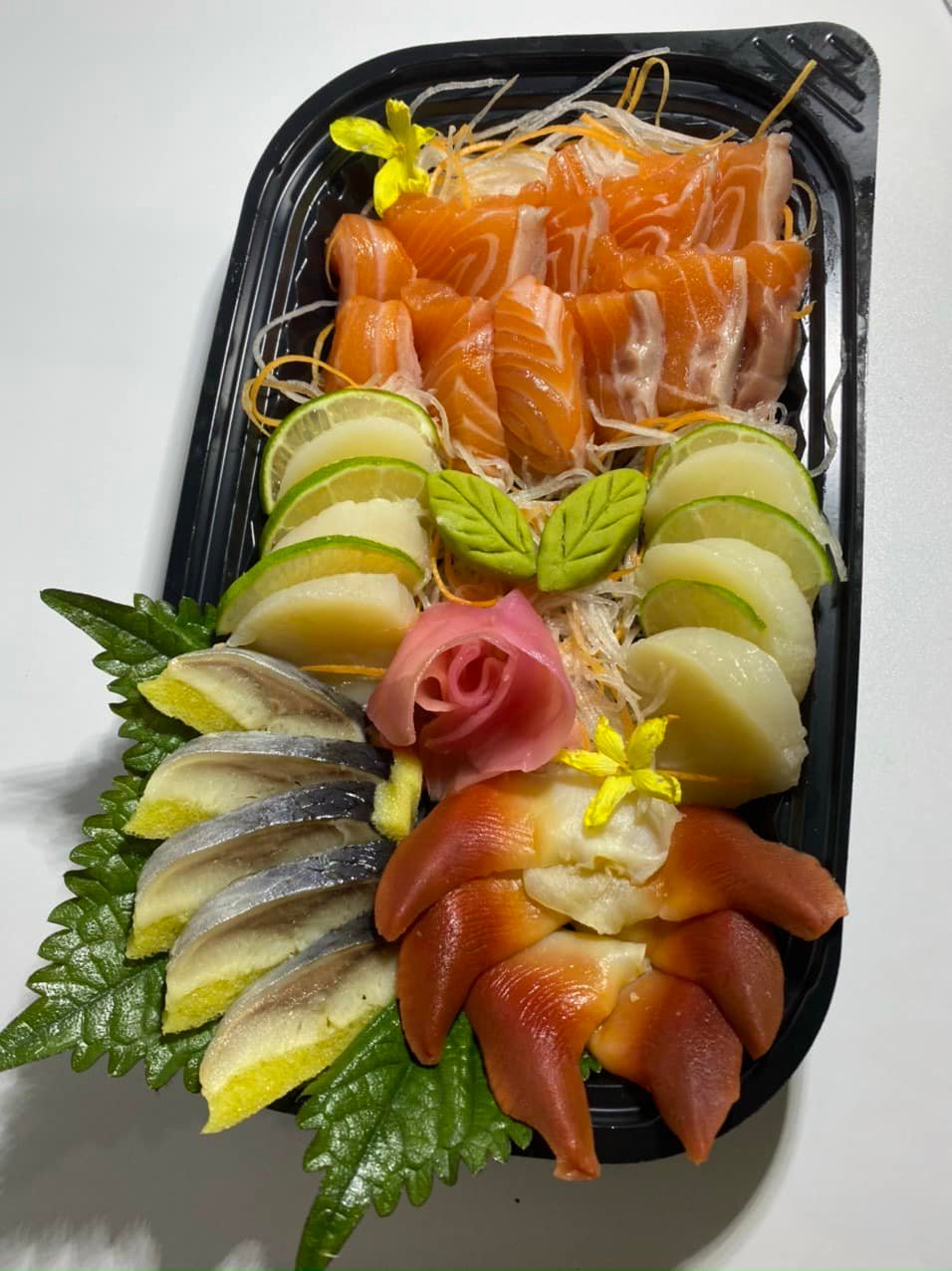 25 Hộp Nhựa HỮU PHONG Cao Cấp Có Nắp, Đựng Sushi, Chả Giò, Cơm, Bún, Trái Cây.. Dùng 1 Lần An Toàn, Nhựa Nguyên Chất 100%- Chính Hãng SS001( Tặng Móc Khóa Ketilo)