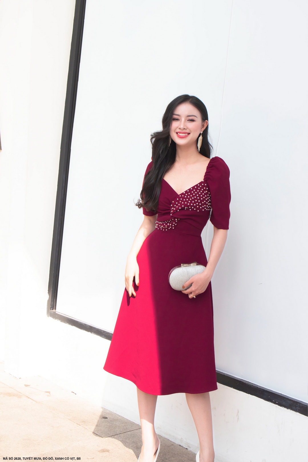 ĐẦM XÒE DẠO PHỐ NGỰC KẾT NGỌC TRAI