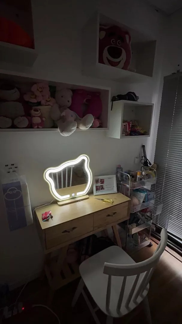 Gương led để bàn hình gấu dễ thương AP318