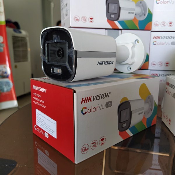 Camera có màu ban đêm, camera thân trụ ColorVu 2MP DS-2CE10DF0T-F hỗ trợ đèn sáng báo động - Hàng chính hãng