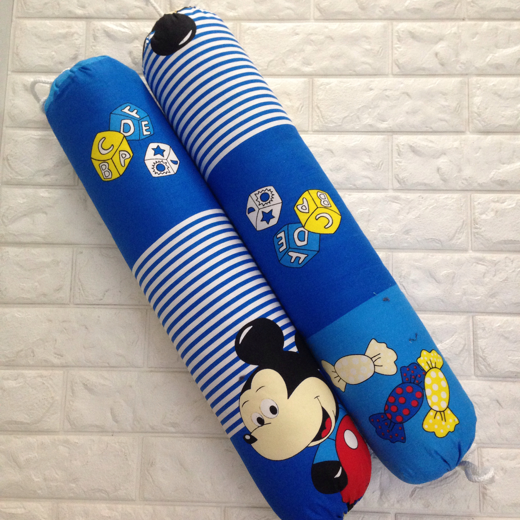 Set 2 gối ôm cho bé họa tiết ngẫu nhiên