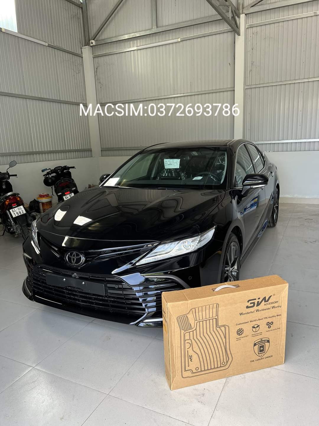 Thảm lót sàn xe ô tô TOYOTA NEW CAMRY 2018- 2022+ Nhãn hiệu Macsim 3W chất liệu nhựa TPE đúc khuôn cao cấp màu đen