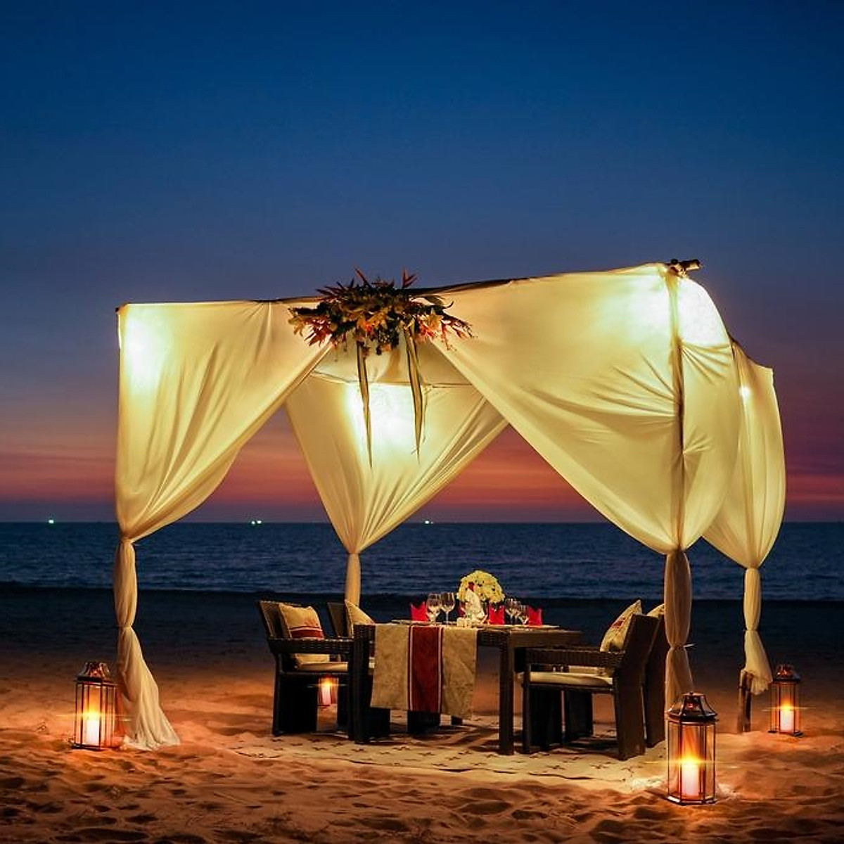 Trọn Gói 3N2Đ Cho 06 Người Tại Vinpearl Phú Quốc Hoặc Nha Trang, Villa 03 PN, 06 Bữa Buffet, Vui Chơi VinWonders Không Giới Hạn
