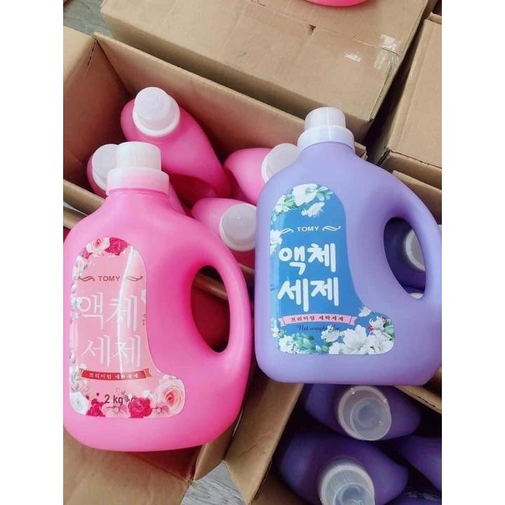 Nước giặt tomy hương hoa siêu lưu hương siêu đậm đặc (chai 2000ml)