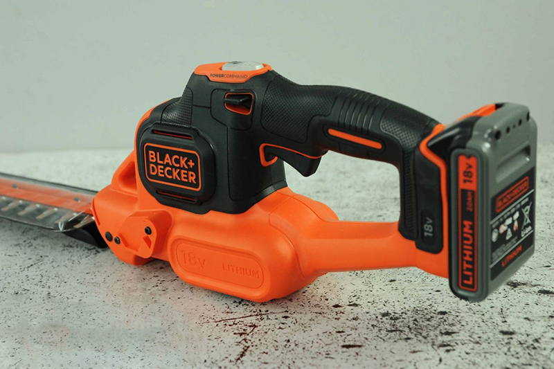 Máy tỉa hàng rào dùng pin 18V Black&Decker GTC18502PCF