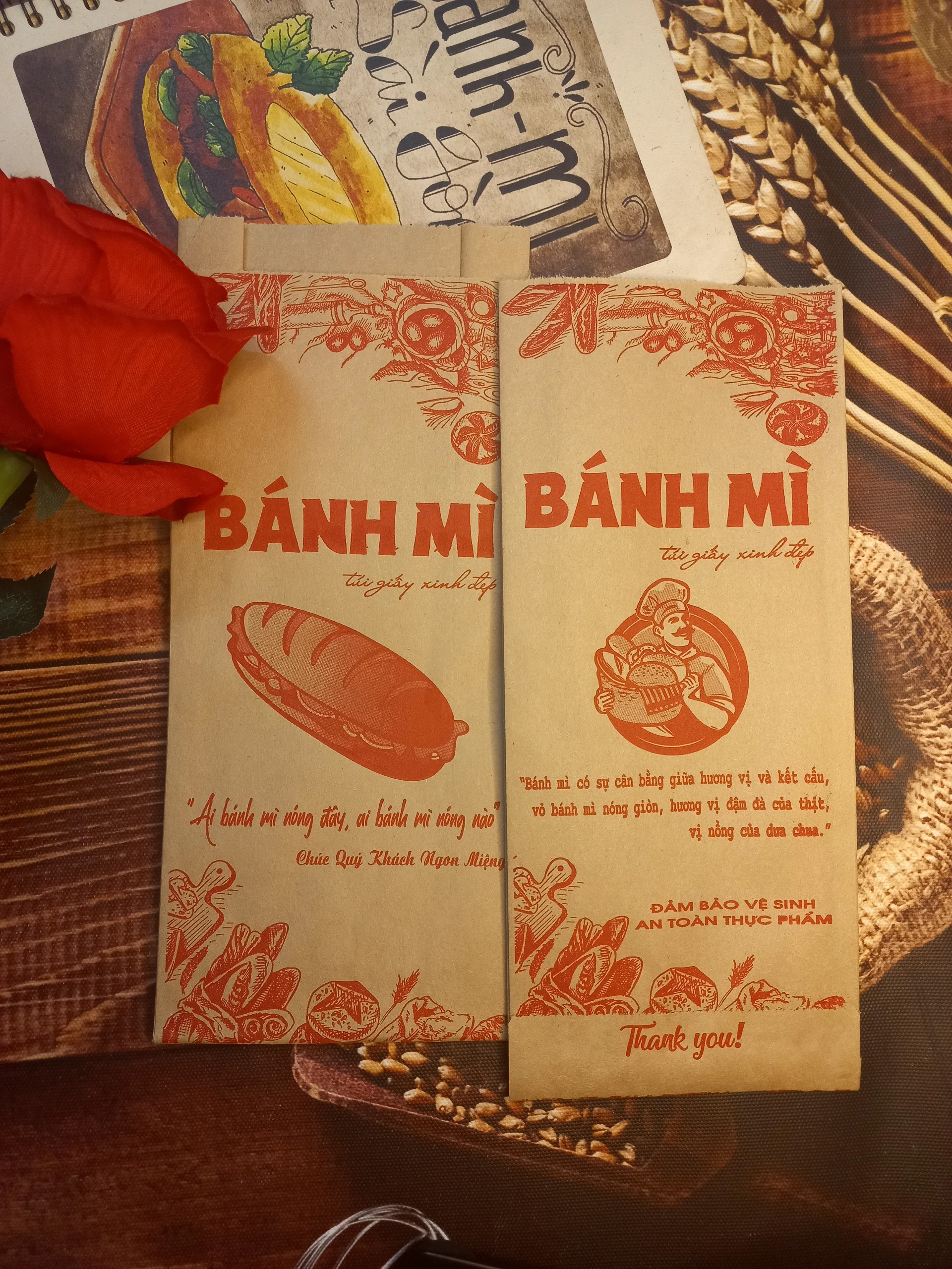 100 Túi Giấy ĐỰNG BÁNH MÌ TRUYỀN THỐNG (M.AN ĐỎ) Size 24x10x4cm Giấy Thực Phẩm Kraft Nâu