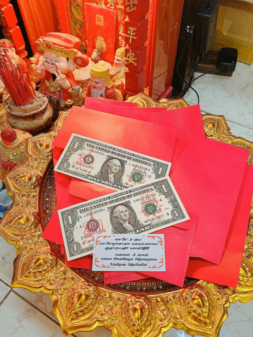 Đồng tiền may mắn Thái Lan (đã được sên ở Chùa Vàng Thái Lan)