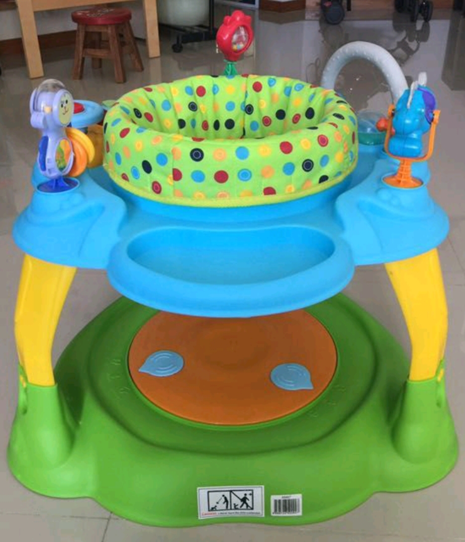 Ghế chơi 2 in 1 Wonder Fun Activity Centre Lucky Baby