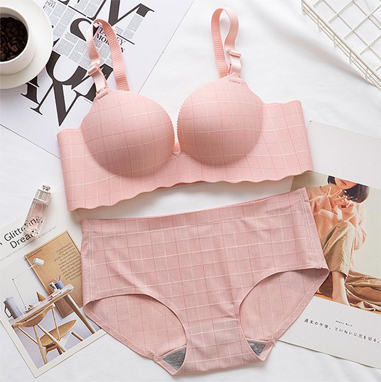 Bộ Đồ Lót Nữ Đúc Không Gọng Kẻ Caro DKS0829