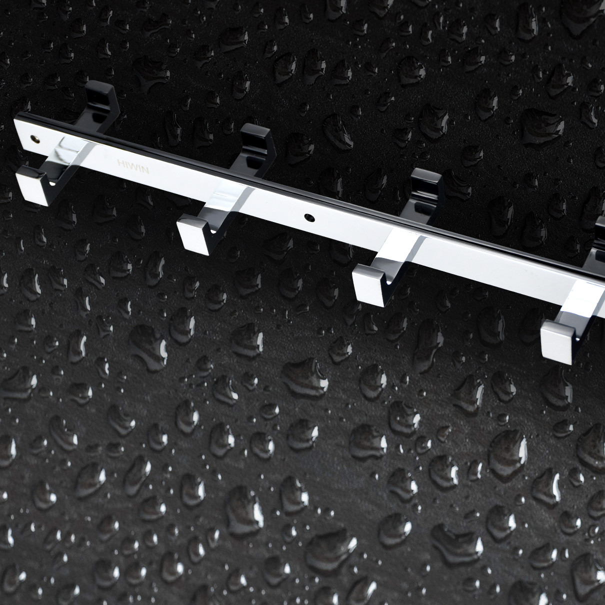 Móc treo quần áo tiện lợi 4 móc chất liệu đồng mạ crom mặt gương sáng bóng Hiwin Y-6301-4 kích thước 302x20x33