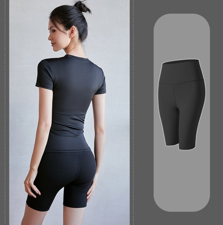 Set quần áo tập gym yoga, áo croptop ngắn tay có mút đệm và quần lửng ôm body, tôn dáng