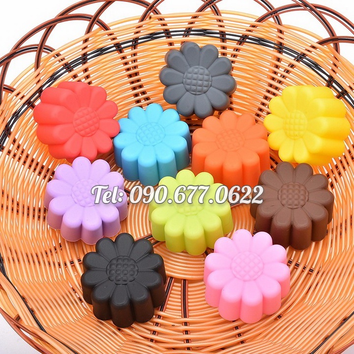 Bộ 10 khuôn silicon làm bánh, rau câu, bánh bông lan, bánh da lợn, bánh Cookie hình hoa cúc 3 lớp – Mã số 1158