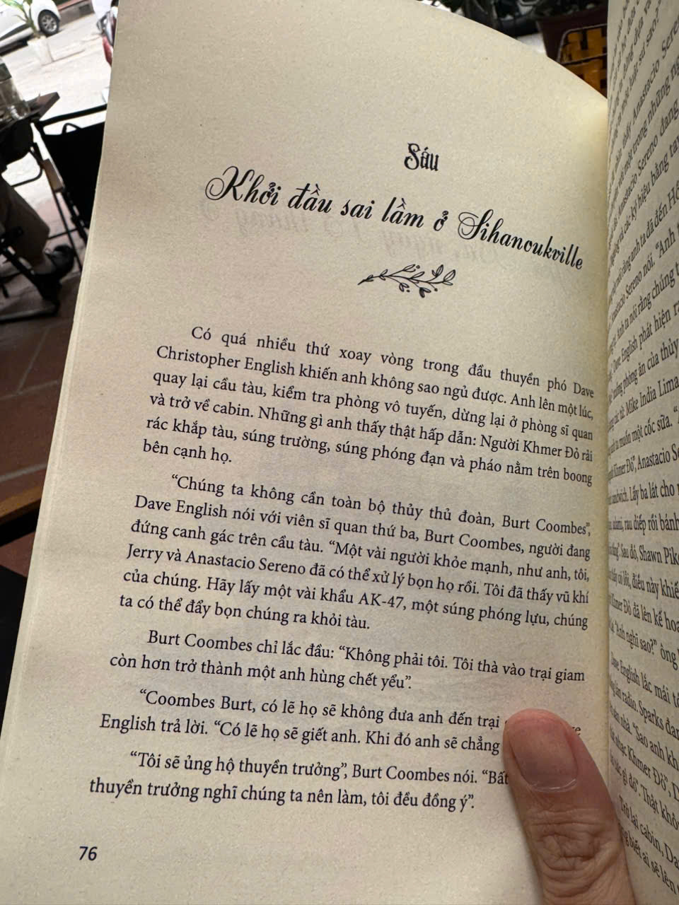 KHMER ĐỎ TẤN CÔNG TÀU MAYAGUEZ - Roy Rowan – Phạm Bích Lệ dịch – Sách Miền Trung