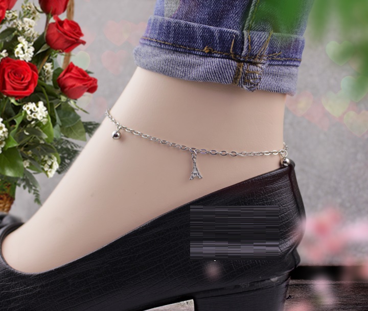 Lắc chân kiêm lắc tay đơn giản