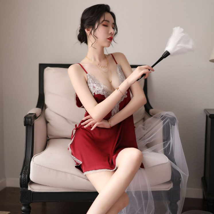 Đầm ngủ hai dây xẻ tà gợi cảm - Đỏ đô