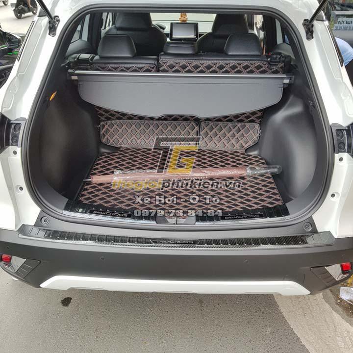 Bộ ốp chống trầy bậc cốp Toyota Corolla Cross 2020 vân Carbon