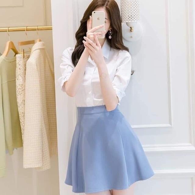 Chân váy xoè ngắn màu sắc trẻ trung