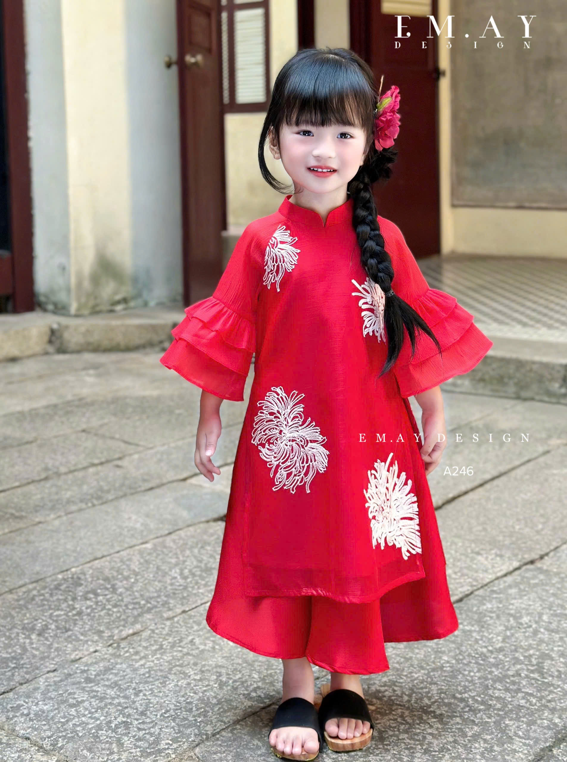 Áo dài tết cho bé gái mẫu Hoa thêu xinh xắn màu đỏ hồng từ 12-40kg hàng thiết kế cao cấp