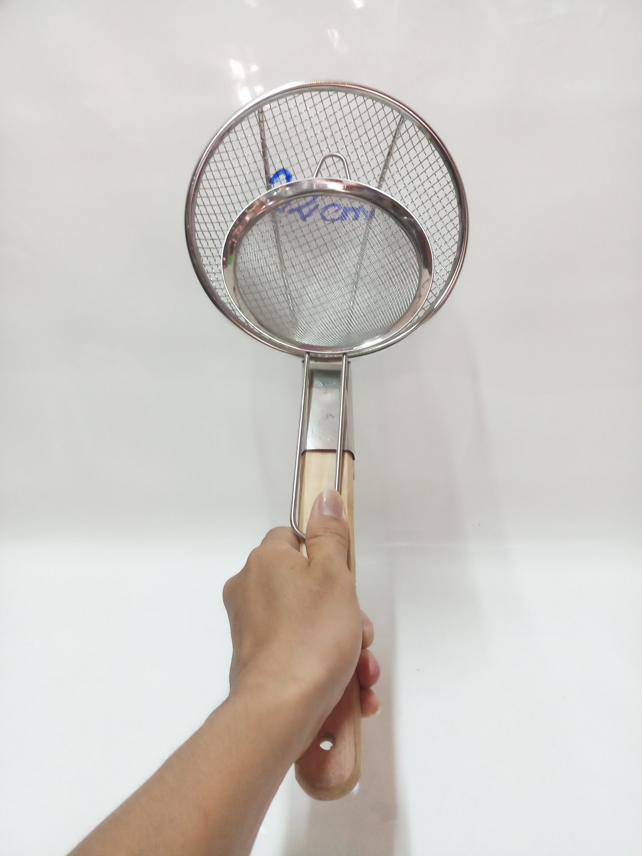 COMBO 1 VỢT INOX Ô VUÔNG CÁN GỖ DẸP+1 VỢT DẦU INOX.