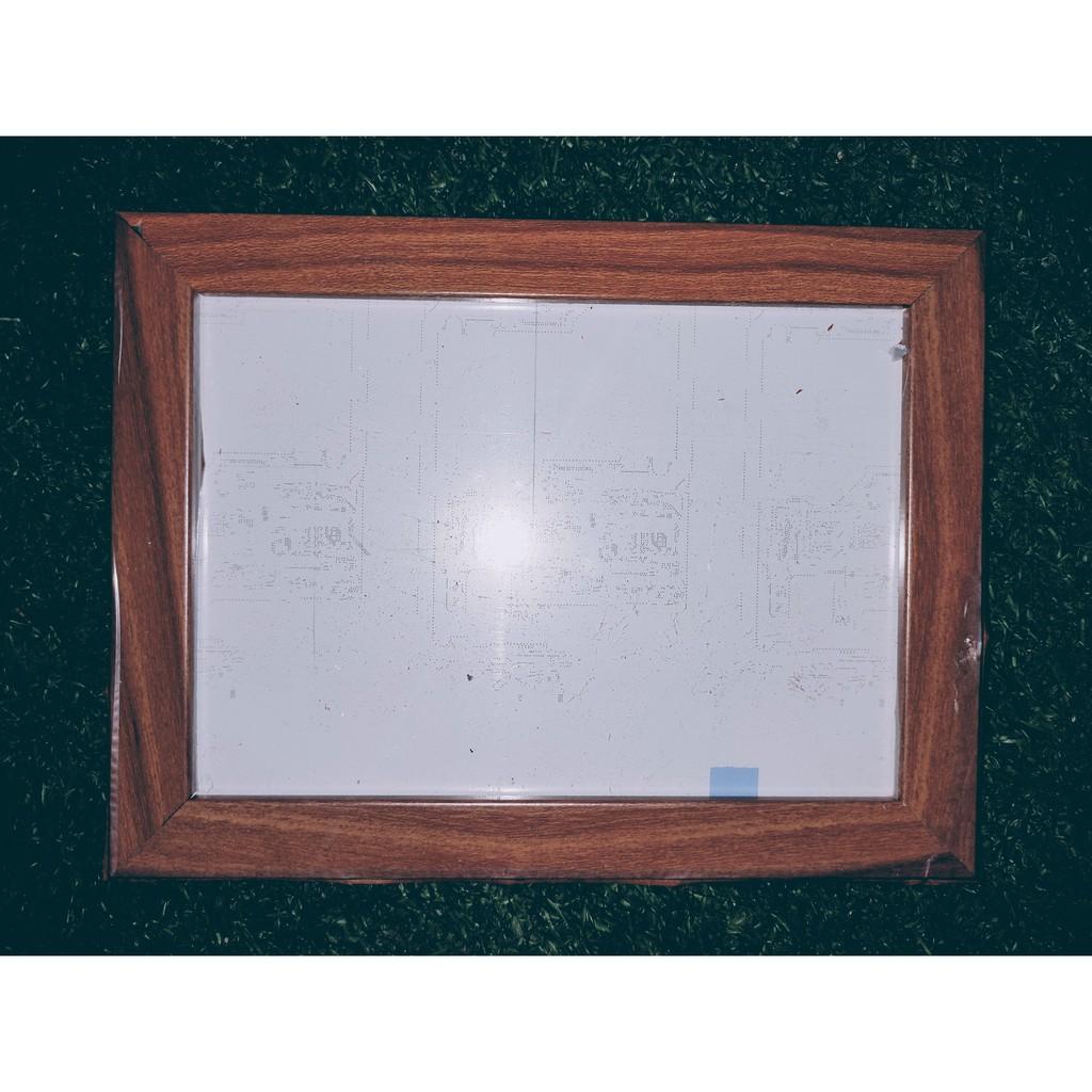 Combo 11 chiếc khung ảnh để bàn kích thước 13x18cm, mặt khung bằng mica, tặng kèm chân để bàn.