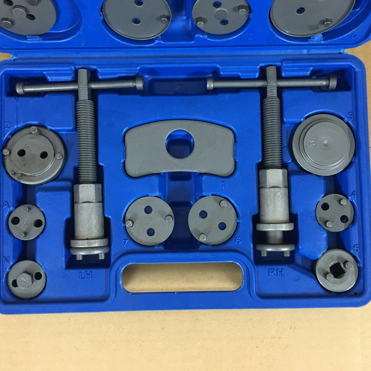 Bộ vam ép piston phanh đĩa 22 chi tiết