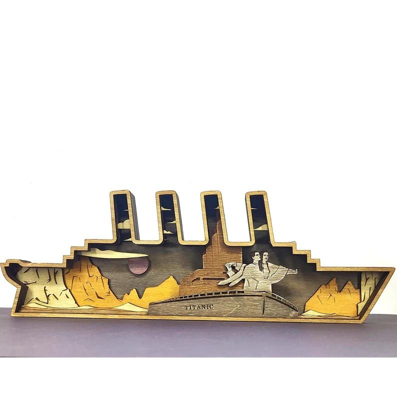 Đồ trang trí tàu  titanic bằng gỗ có đèn LED trang trí phong cách Retro