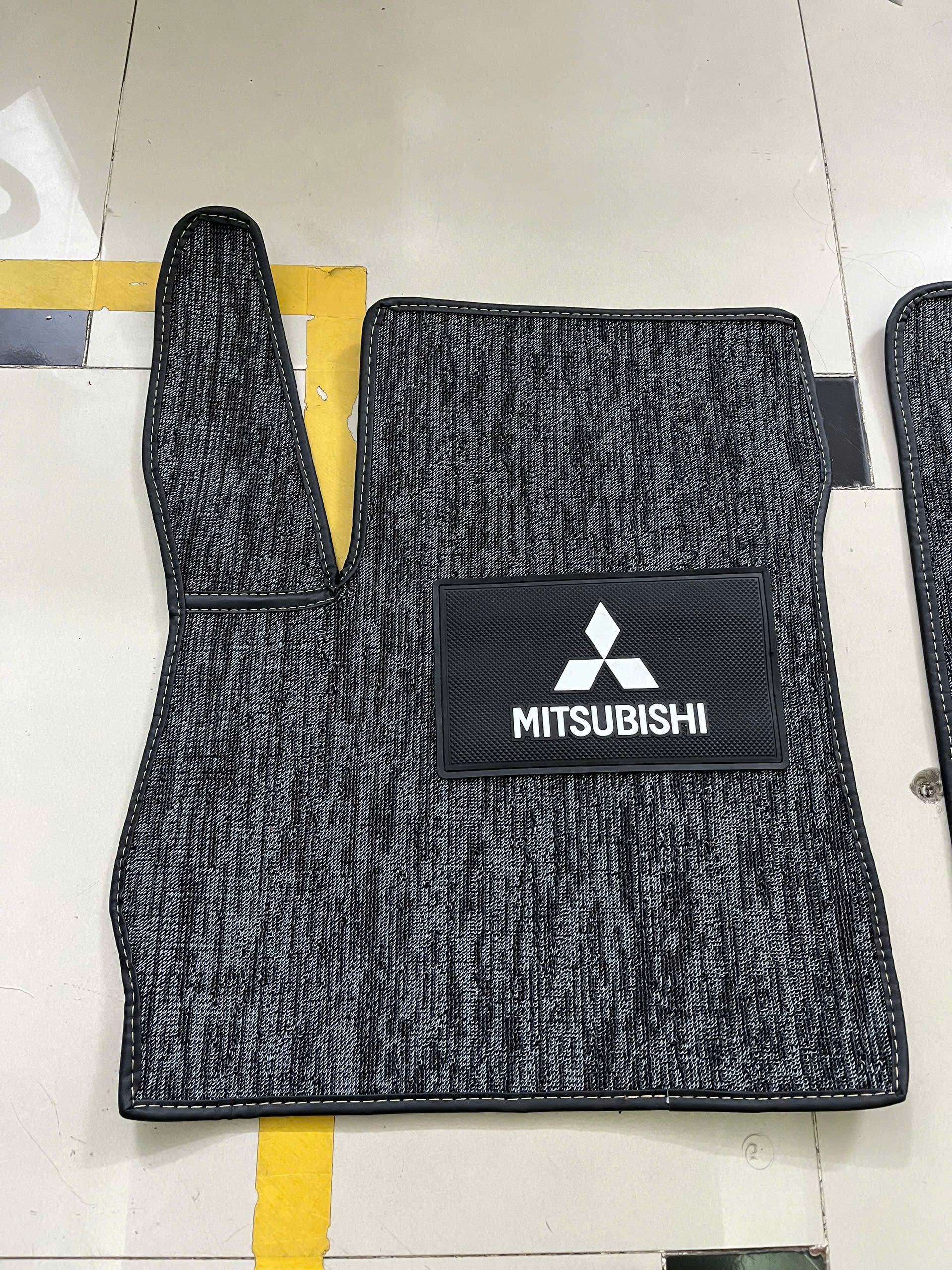 Bộ rối dành cho xe 5 chỗ Mitsubishi Xforce năm 2024