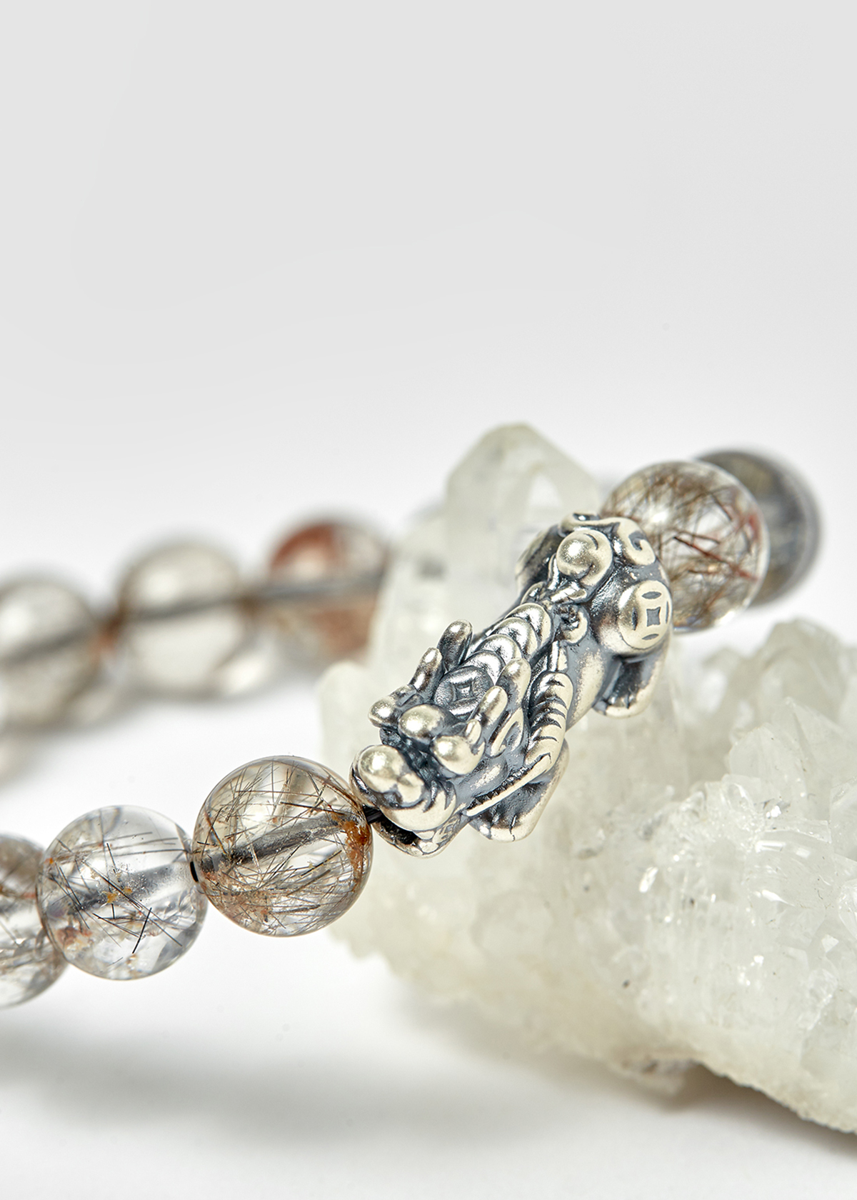 Vòng thạch anh ưu linh tóc đen phối tỳ hưu bạc hạt 9mm, đk 52mm mệnh thủy, mộc - Ngọc Quý Gemstones