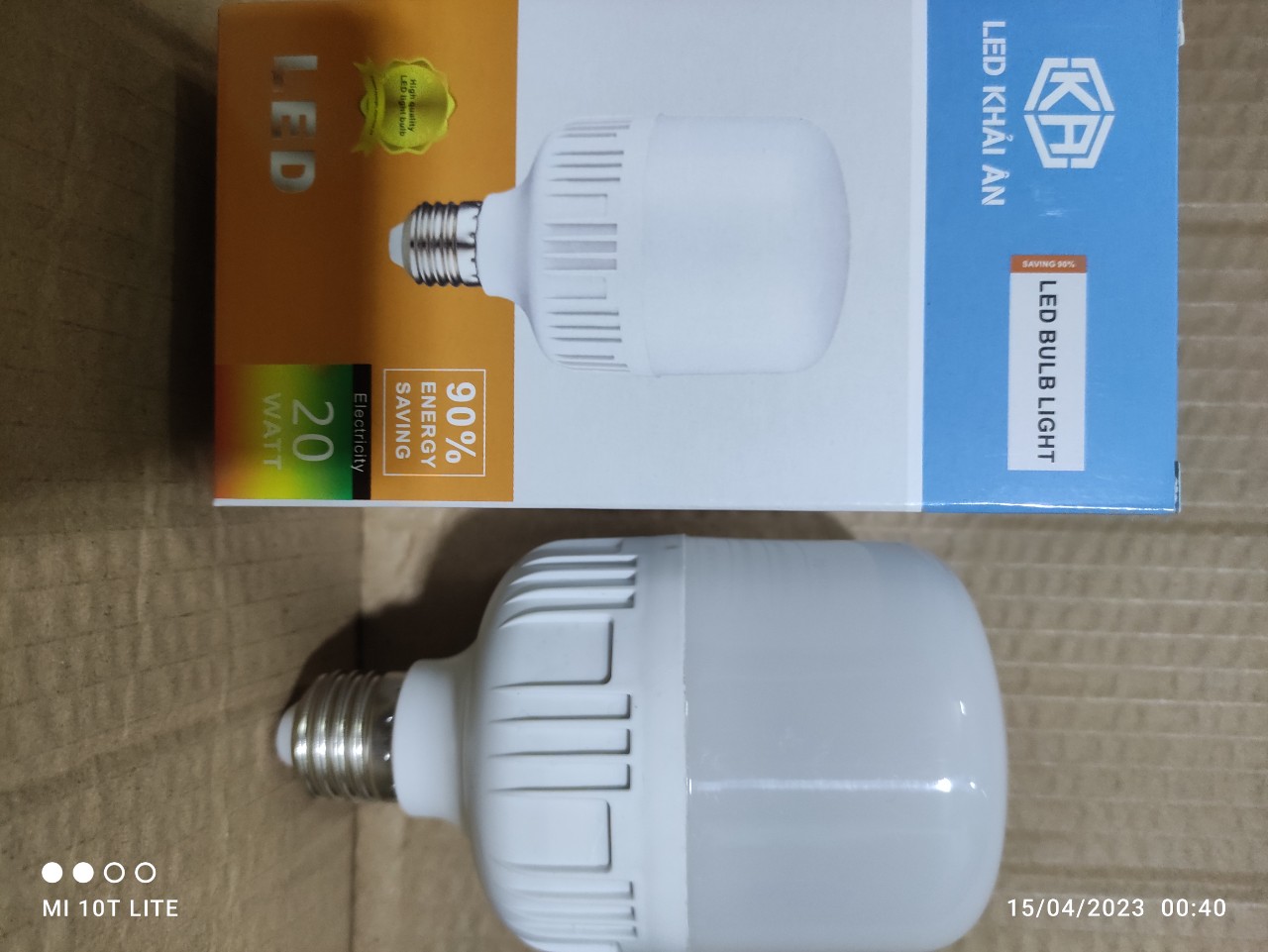 Bóng đèn led 20w siêu sáng ánh sáng trắng 