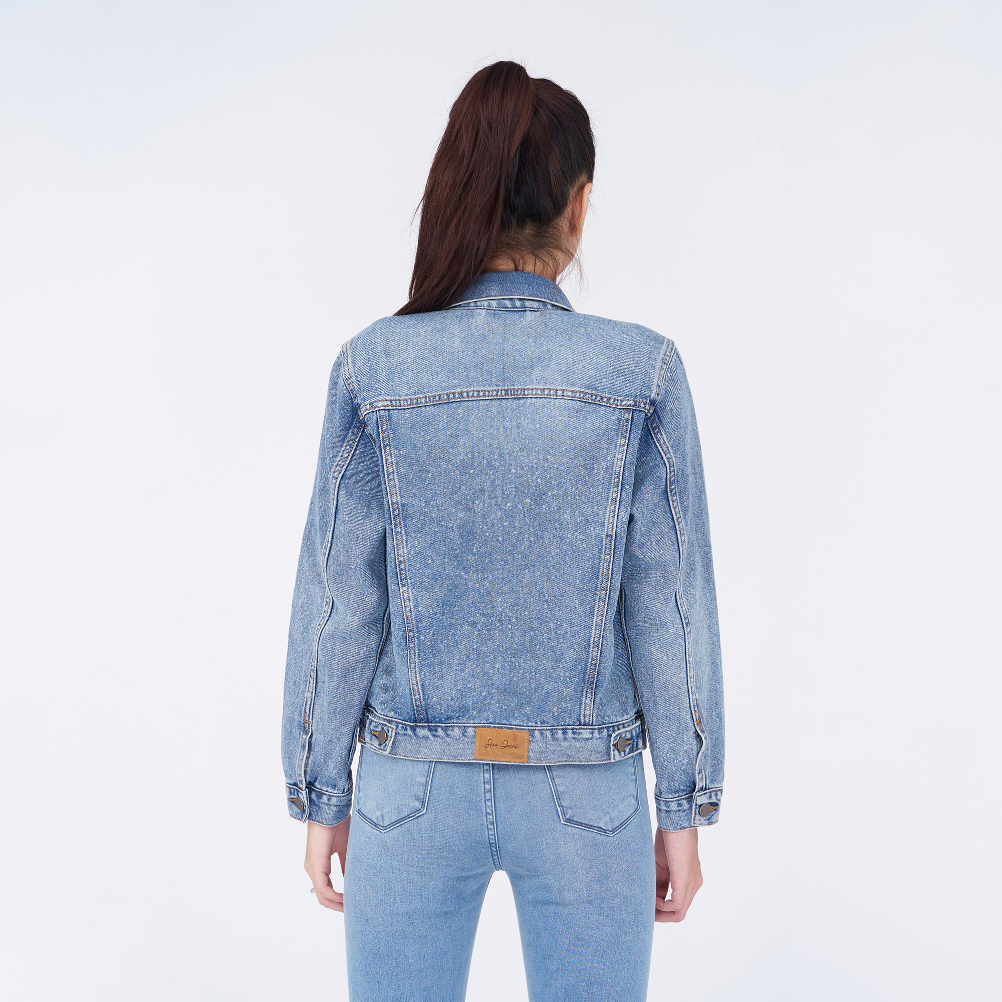 Áo Khoác Jean Nữ Trơn Màu Xanh Đậm Nhạt Aaa Jeans