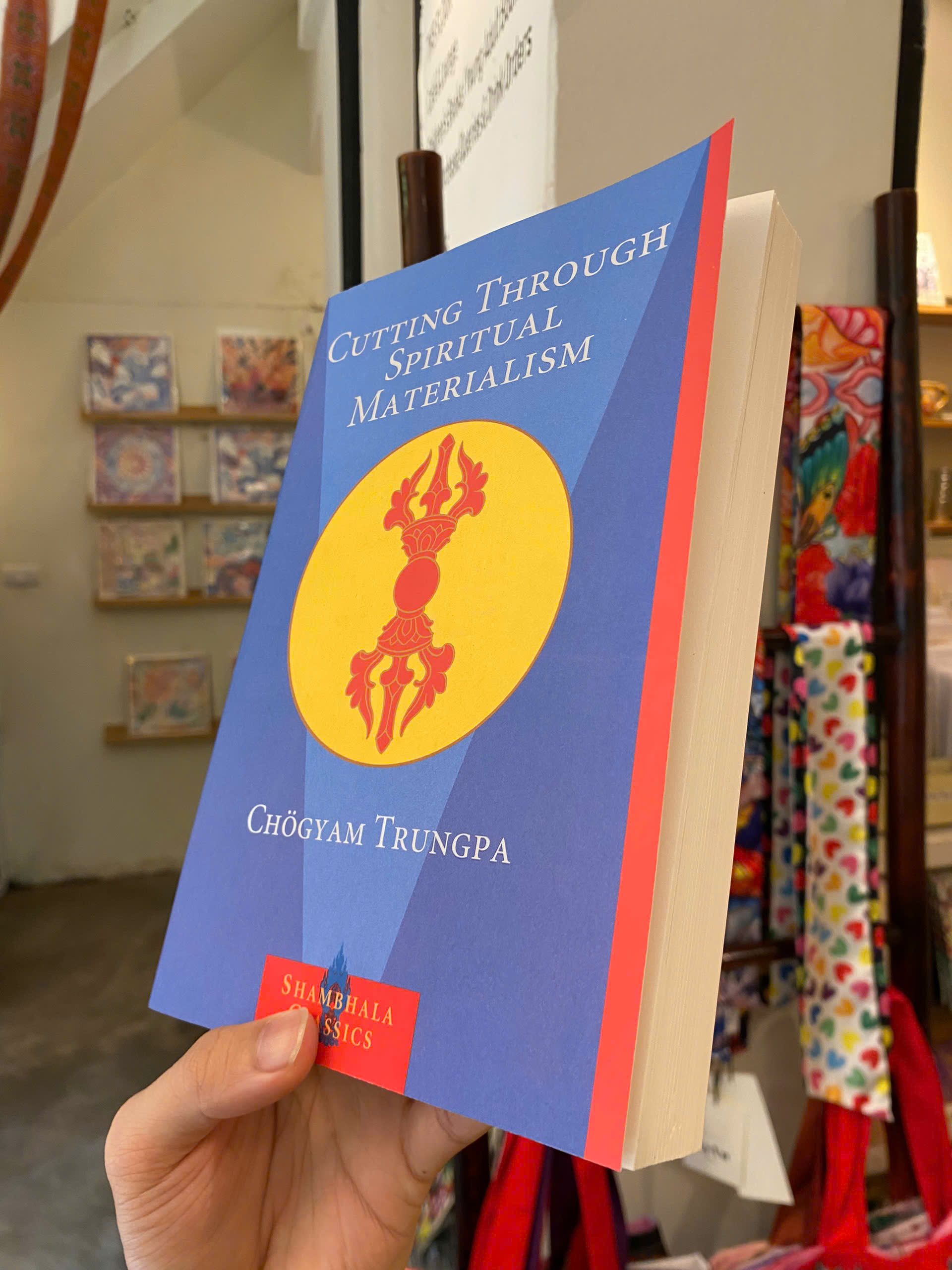Sách - Cutting Through Spiritual Materialism by Chögyam Trungpa | Buddhism Modern Spiritual Classic