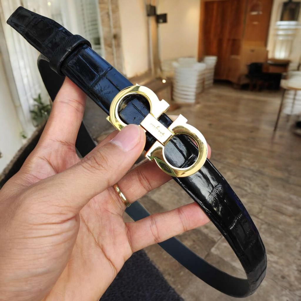 Dây nịt nữ Khóa xịn. Dây liền tấm da bụng cá sấu!