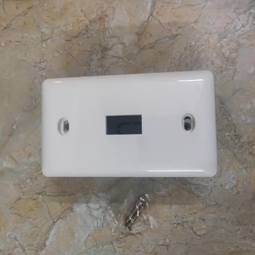 Mặt ổ điện Chôn Tường Attomat