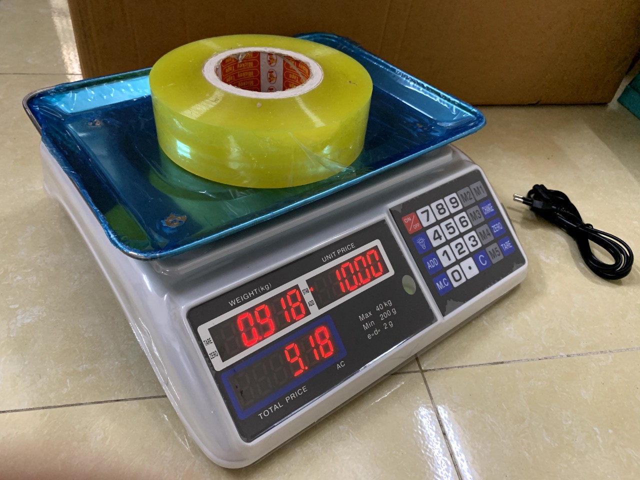 CÂN ĐIỆN TỬ TÍNH GIÁ TIỀN CAO CẤP 40Kg/5gam ACS723. MÀN HÌNH LED ĐỎ 2 MẶT DỄ NHÌN. TÍNH GIÁ TIỀN HÀNG CHUẨN XÁC