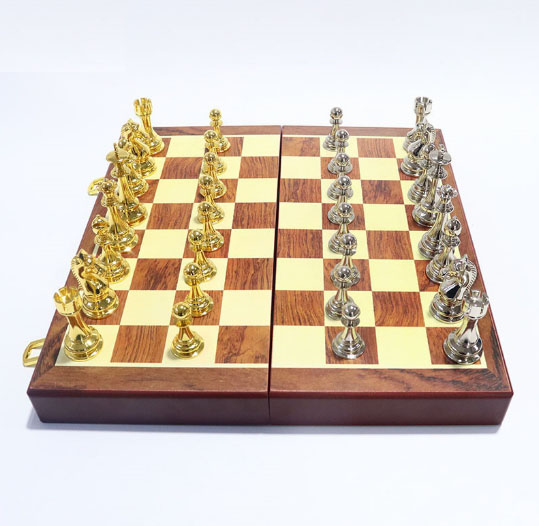 Bộ cờ vua bằng kim loại cao cấp