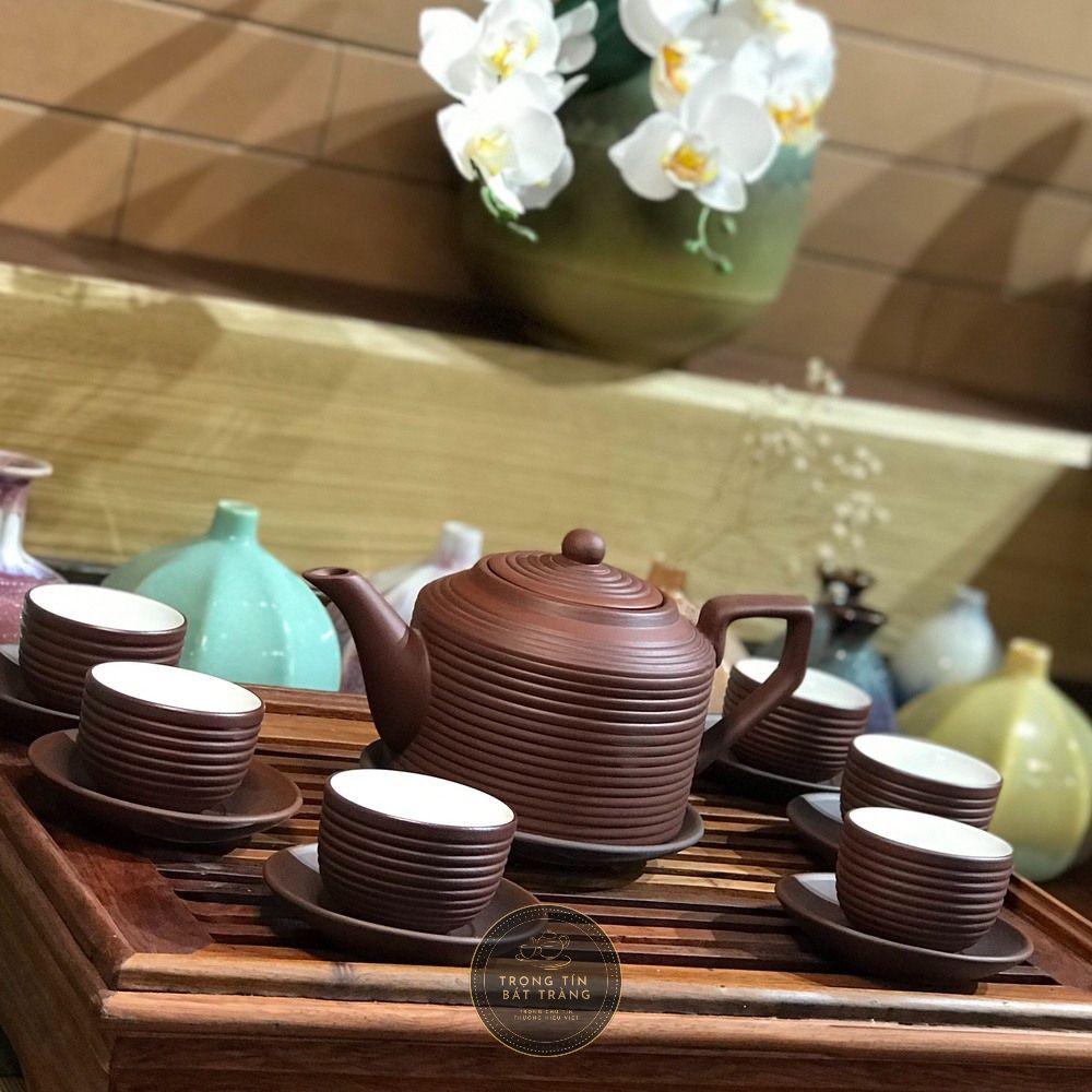 Bộ Ấm Chén Trà Đạo Gốm Tử Sa Bát Tràng Viền Kẻ Ngang Dáng Hán Đạc Dung Tích 500ml AVMT 49