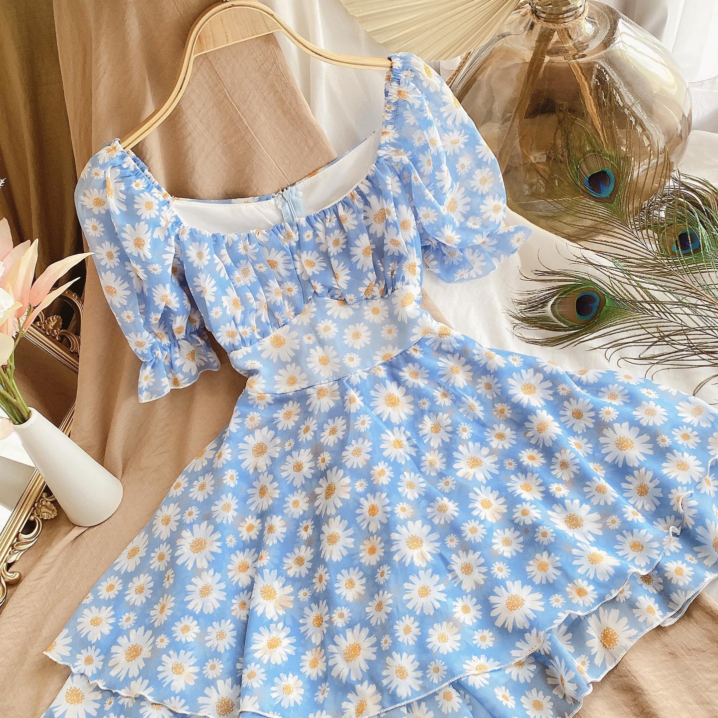 Jumpsuit Hoa Xếp Ly Ngực Thắt Dây Eo - Hậu Nguyễn Store