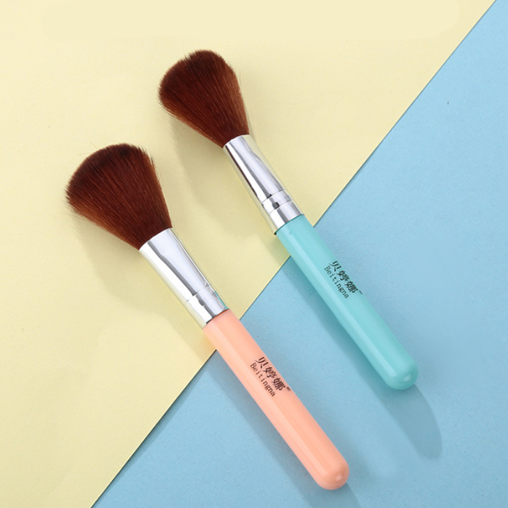 Cọ đánh phấn phủ má hồng Brush Beitingna