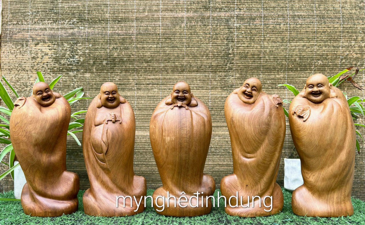 Bộ ngũ phúc khang_ninh _phúc _lộc_thọ bằng gỗ bách xanh thơm nức kt cao 20×9×6cm