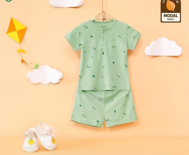 Bộ quần áo cộc tay cho bé từ 6 tháng đến 3 tuổi mặc mùa hè UR3618