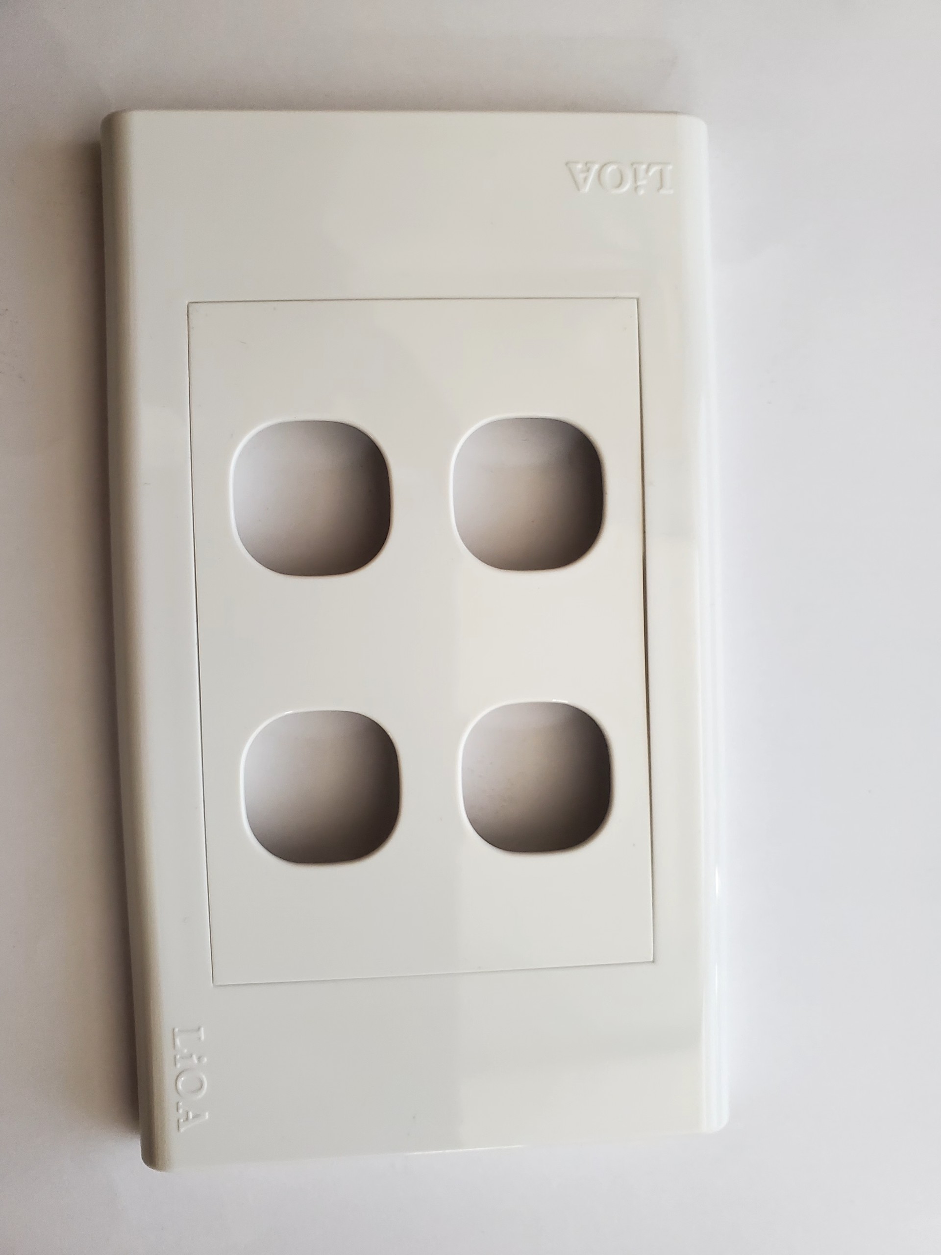 MẶT 4 CÔNG TẮC LIOA - E184X