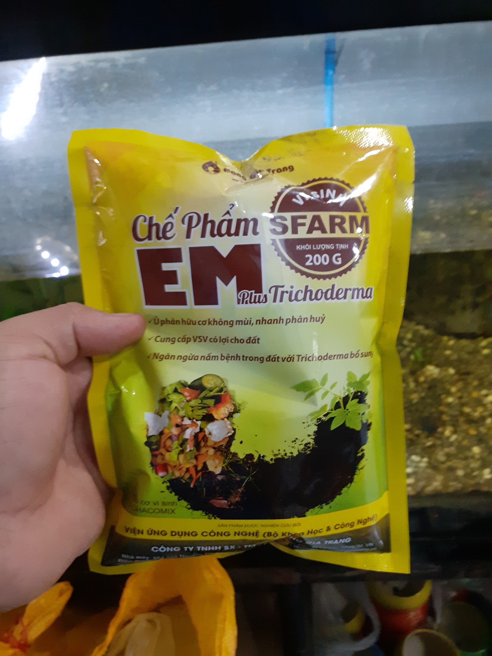 Chế phẩm EM trichoderma plus hữu cơ vi sinh achacomix.