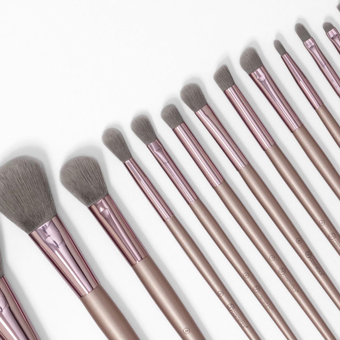 Bộ cọ trang điểm Bh Cosmetics Lavish Elegance 15 Piece Brush Set With  Cosmetic Bag - Cọ, dụng cụ trang điểm | MuaDoTot.com