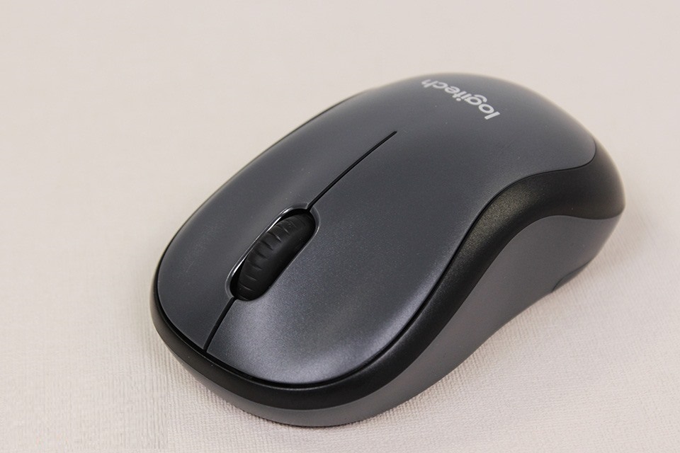 Chuột Logitech M221 Không dây Wireless Silent Plus - Hàng chính hãng