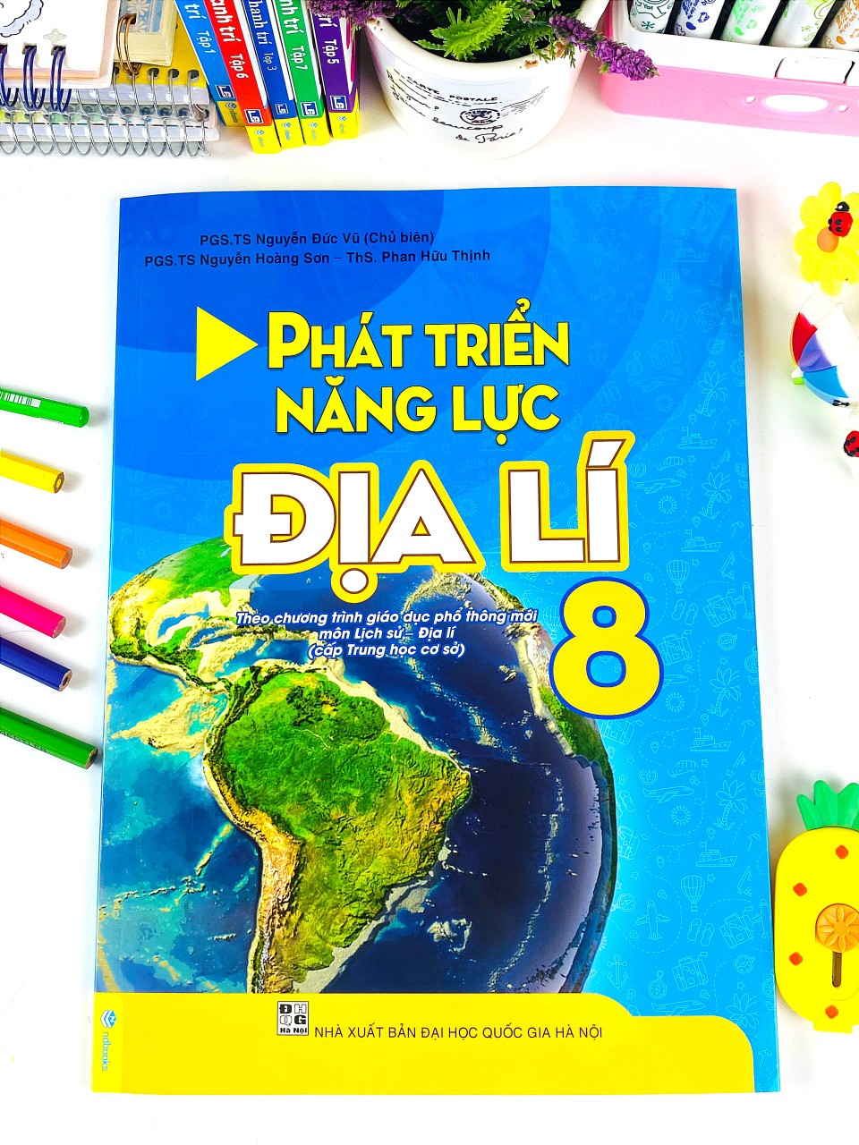 Sách - Phát Triển Năng Lực Địa Lí Lớp 8 - ndbooks
