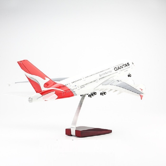 Mô hình máy bay Qantas Airbus A380 47cm có bánh xe và đèn led