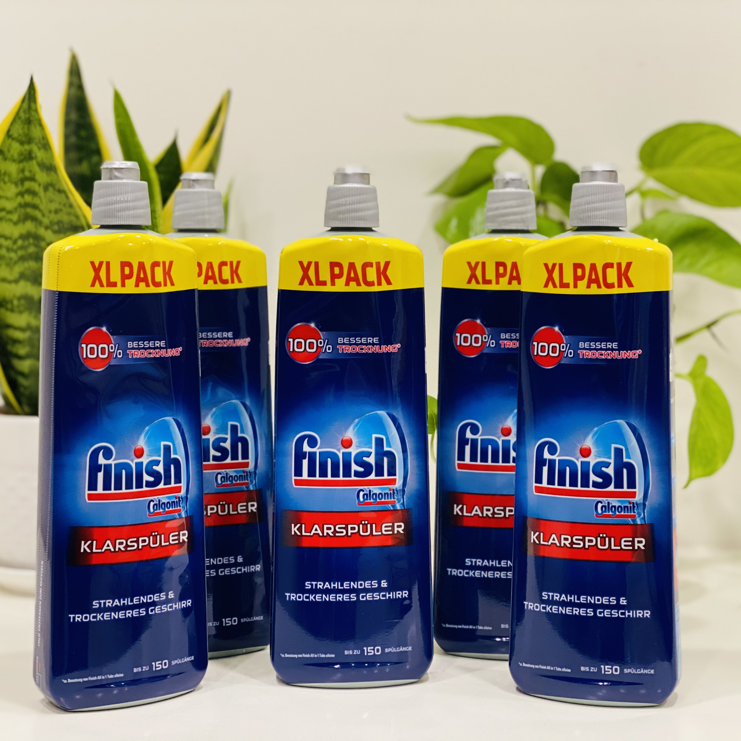 Nước làm bóng Finish chai 750ml