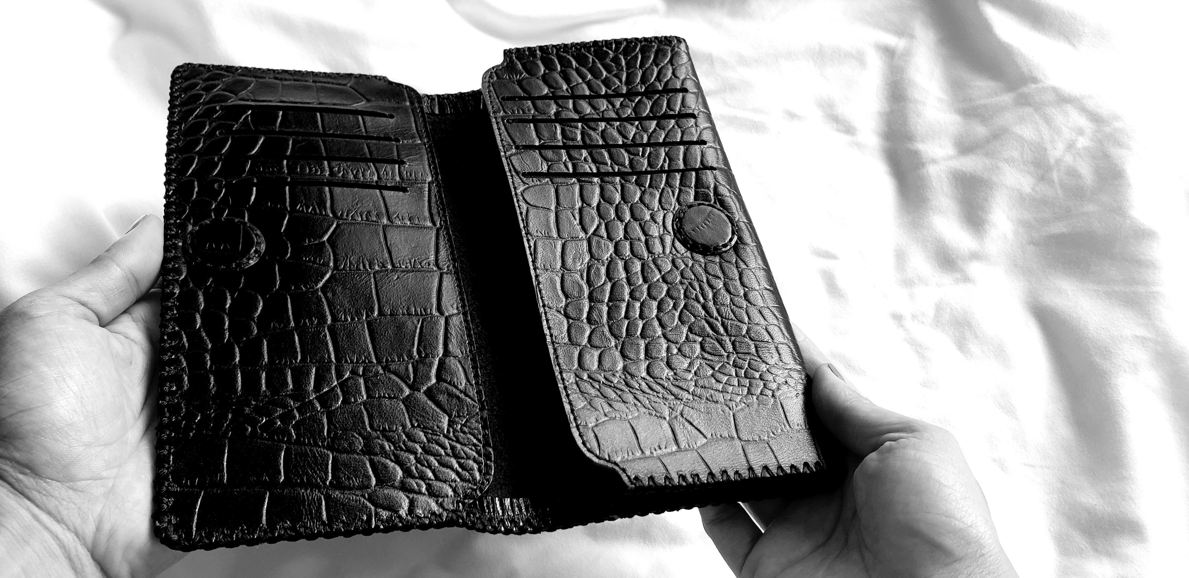 Ví da cầm tay nam handmade màu đen mã VDCTD3