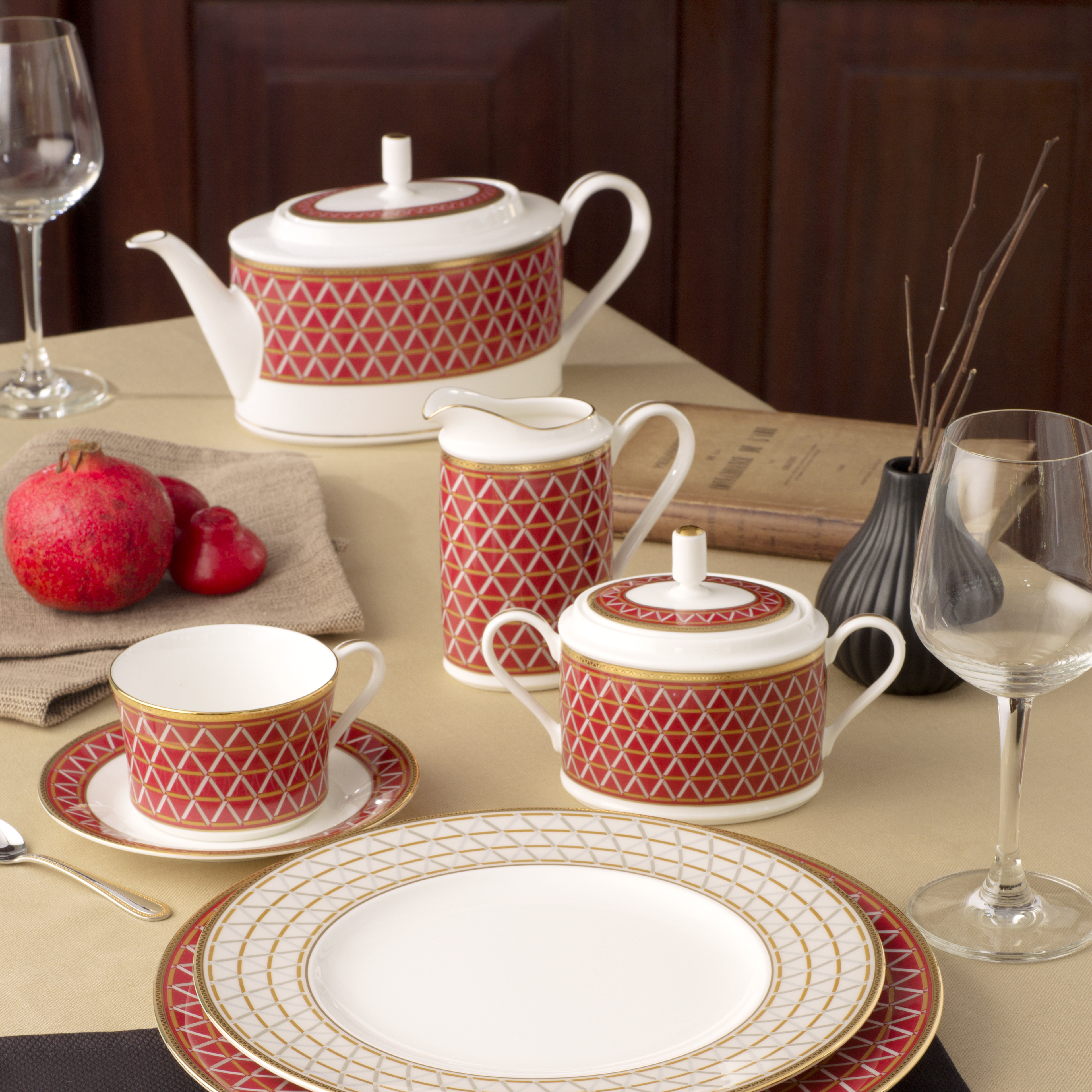 Bộ Bàn Trà/Coffee 15 Món Noritake dòng Crochet sứ xương cao cấp